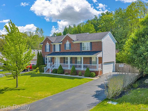 3rd image of 8239 Loon Ln