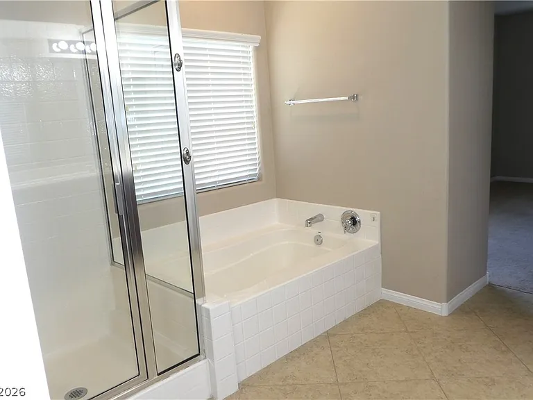 4054 Lower Saxon Ave — Photo 36