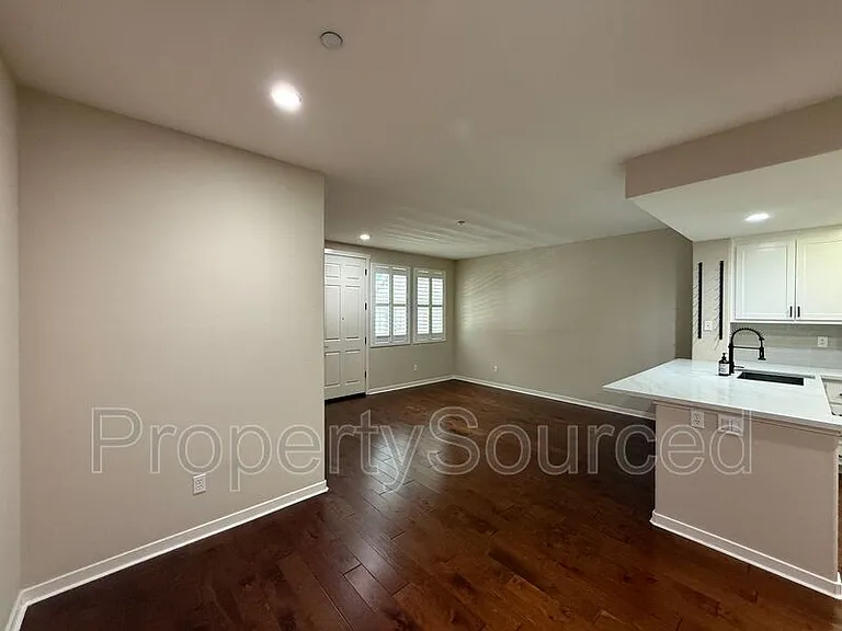 170 N North St #104 — Photo 10