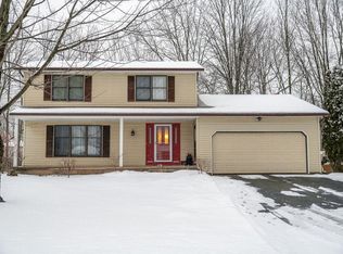 76 Emerald Point, Rochester, NY 14624