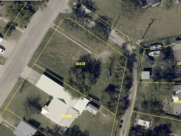 1008 Santa Clara Dr, Brownwood, TX 76801