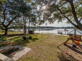 391 SE 165th Court Rd, Silver Springs, FL 34488
