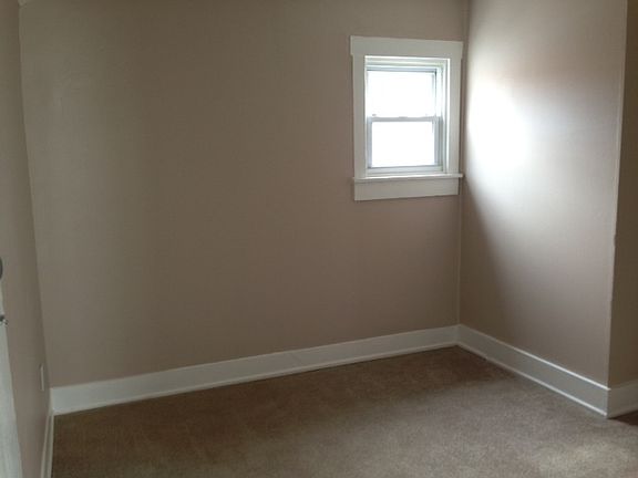 5th image of 986 Goss Ave APT 2