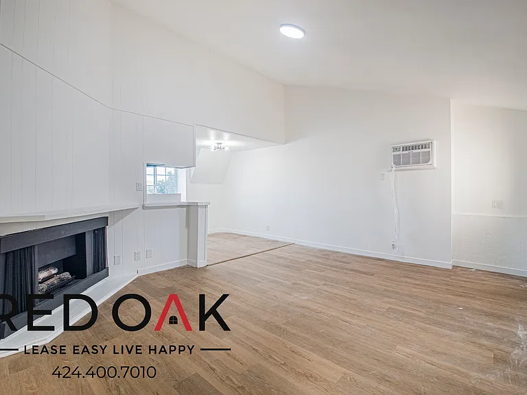 11051 Barnwall St #10 — Photo 3