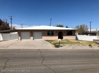 5602 Hill N Dale Dr, Farmington, NM 87402