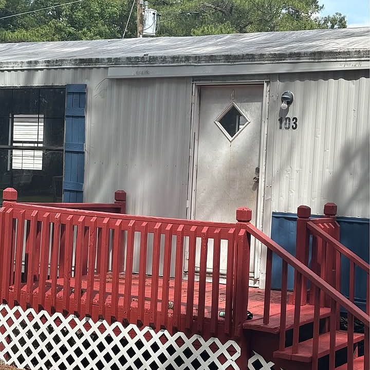 1st image of 103 Amberwood Ln #103