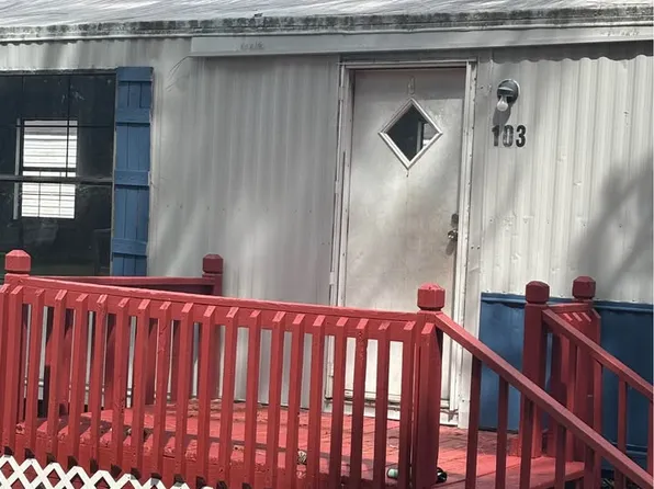 103 Amberwood Ln #103, New Bern, NC 28562