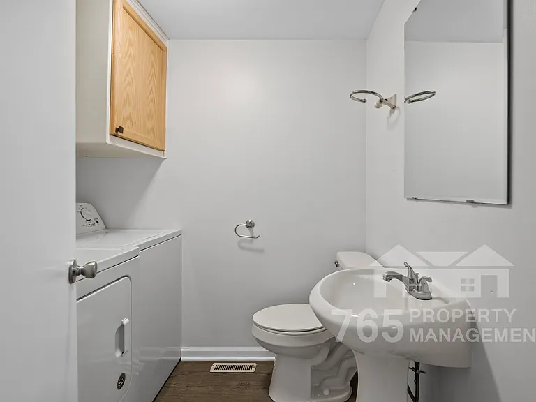 2504 Main St #1 — Photo 3