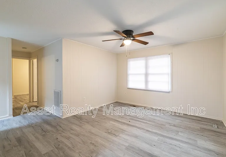 219 Highland Ave #1 — Photo 8