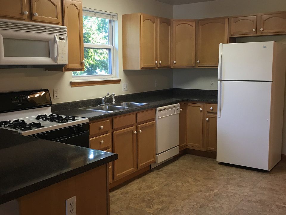 1st image of 353 College Ave APT 3