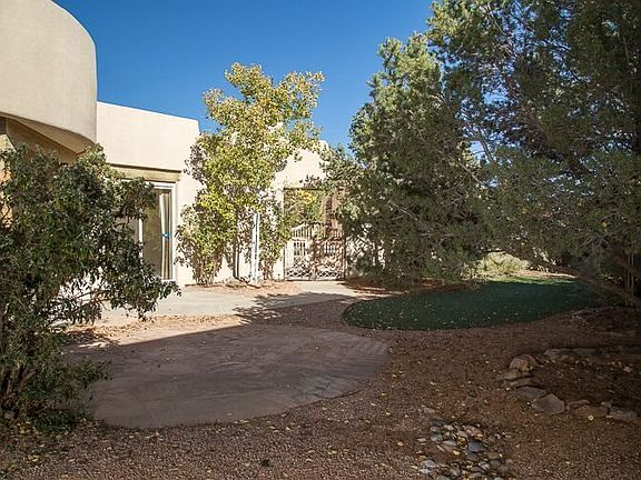 3rd image of 29 Sobradora Dr