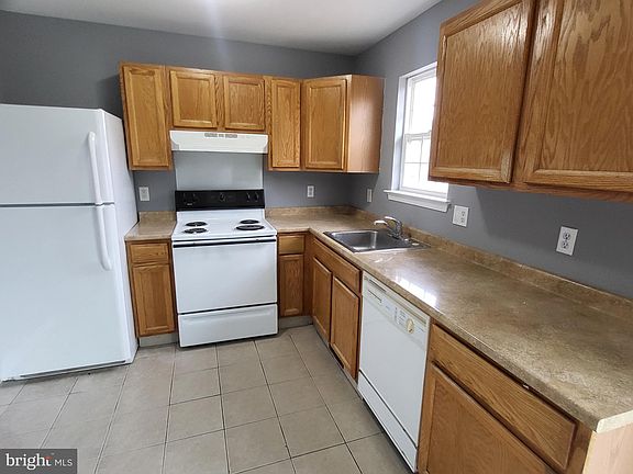5th image of 238 Vincent Cir