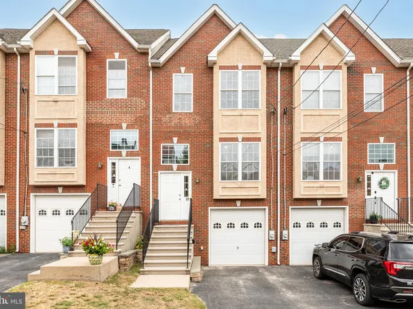 31 7th St, Bridgeport, PA 19405