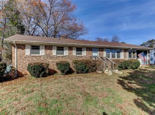 6715 Kathy Lynn Pl, Browns Summit, NC 27214