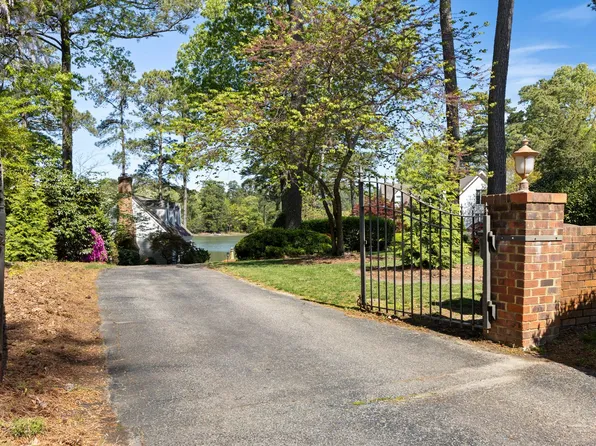 1216 Lawrence Grey Dr, Virginia Beach, VA 23455