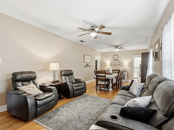 5th image of 2518 Gladstone Dr