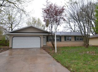 1304 E Cambridge St, Springfield, MO 65804