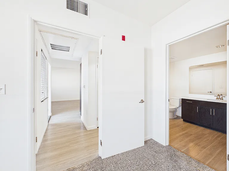 Citron Apartments — Photo 26
