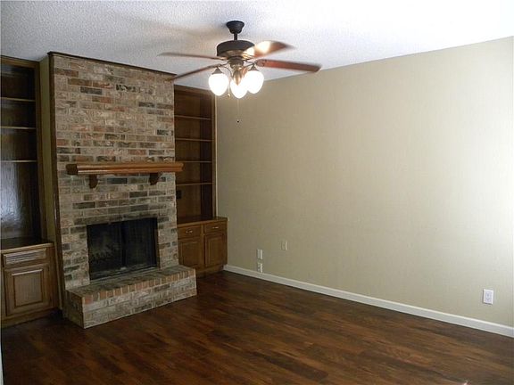 3rd image of 714 E Wall St APT 107