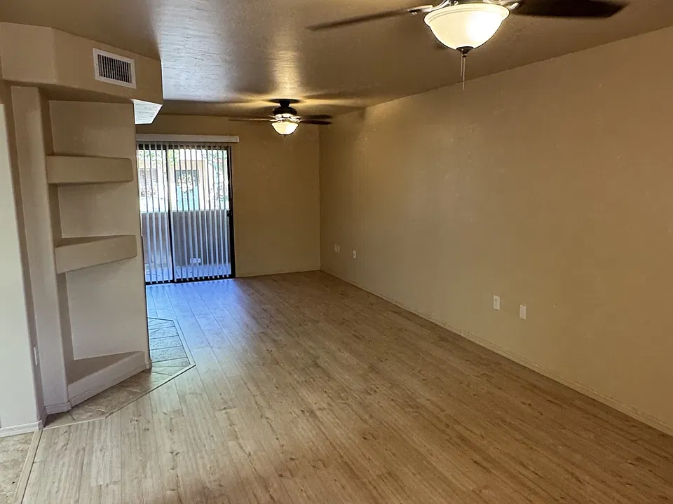 1880 Horizon Way #B