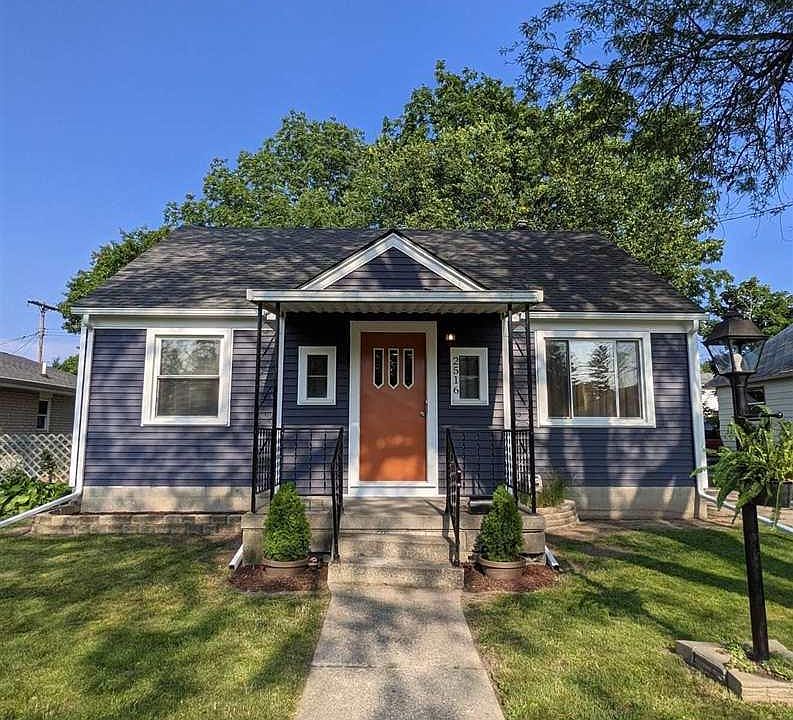 1st image of 2516 Barnard St