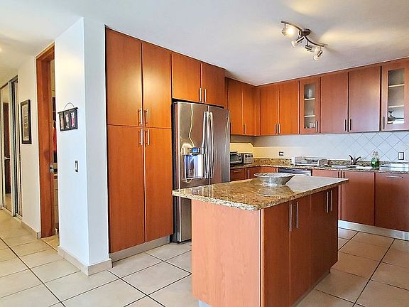 3rd image of 675 Calle Sergio Cuevas Bustamante APT 707