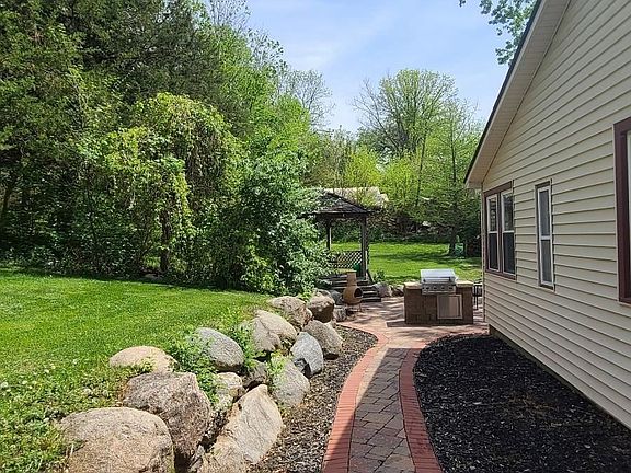 5th image of 1221 Avenue B