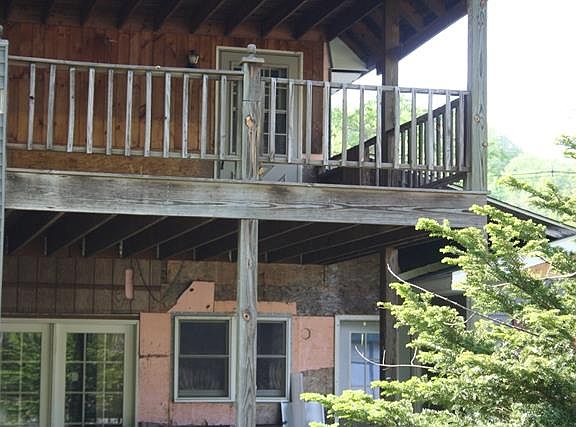 3rd image of 139 Germania St