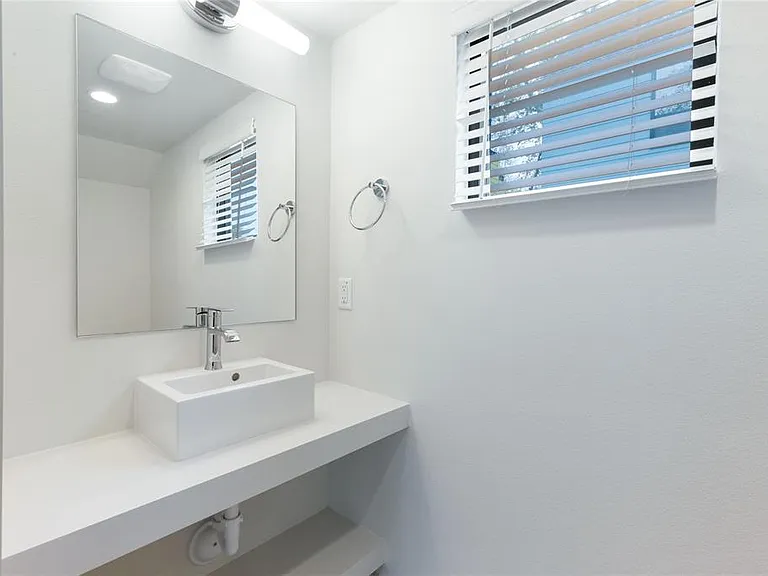 1116 Walton Ln #1 — Photo 15