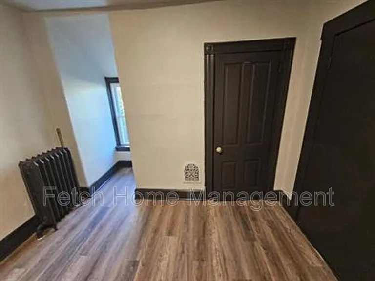 19 S Ann St #7 — Photo 4