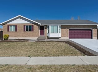 1045 E 2250th St N, Lehi, UT 84043