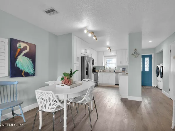 330 13TH Avenue N, Jacksonville Beach, FL 32250