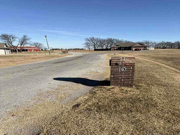 4th image of 10 Ranch Acres Rd