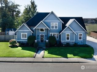 401 Harrison Ln, Nooksack, WA 98276