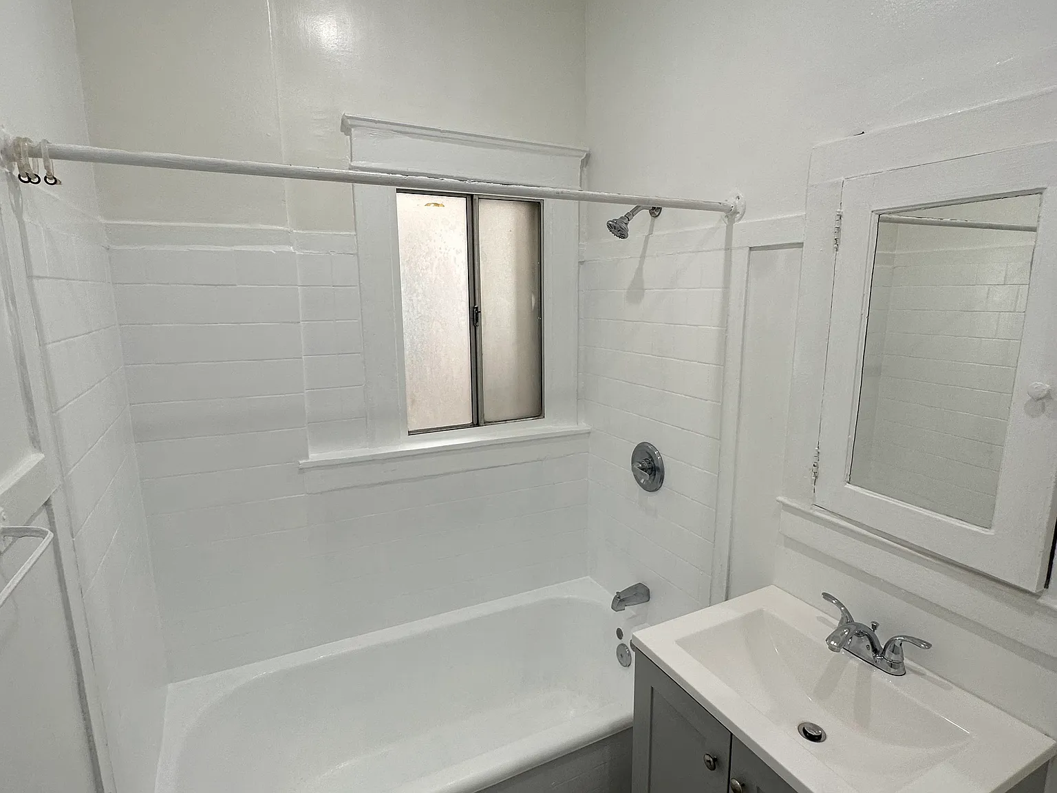 Studio, 550 sqft, $1,800 — Photo 2