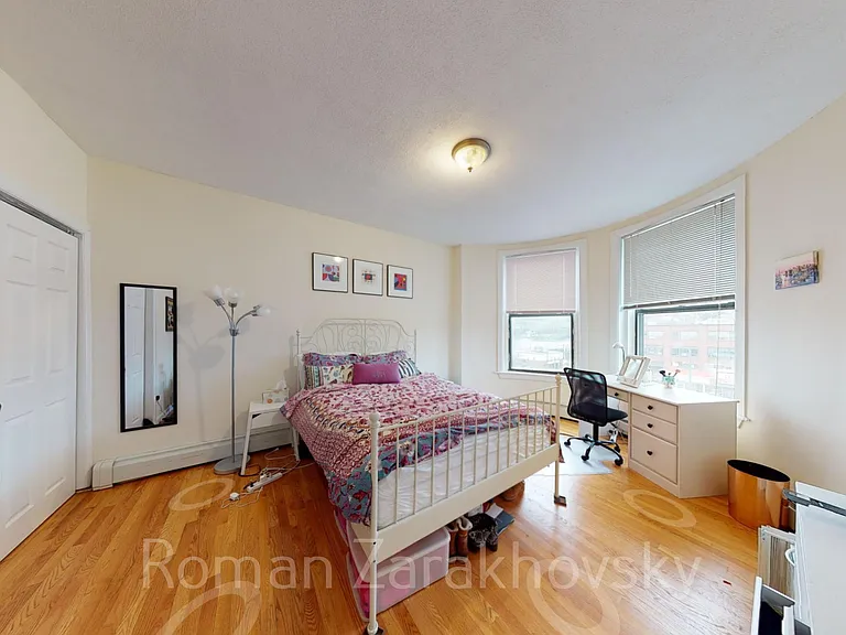 1950 Beacon St #8 — Photo 9