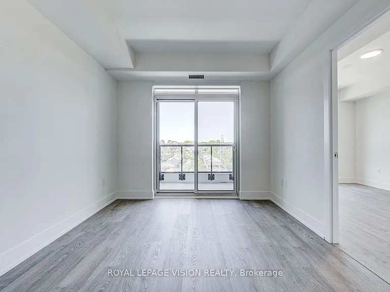 858 Dupont St #723 — Photo 16