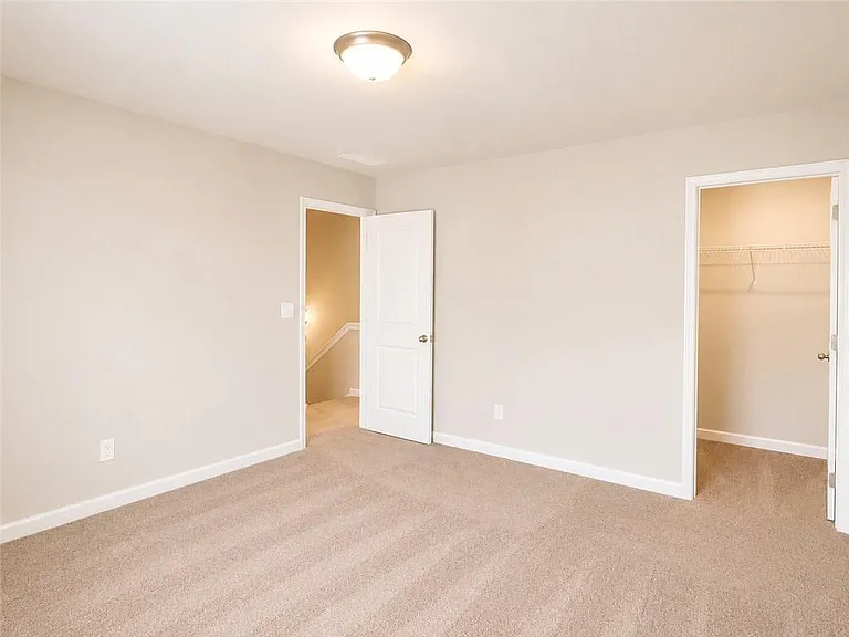 123 Mill Pond Ln — Photo 23