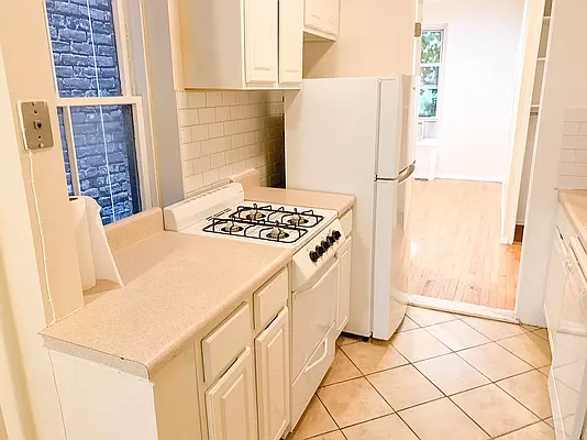 Rented by Tolmas Corporation | media 12