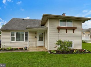 1424 Devers Rd, York, PA 17404