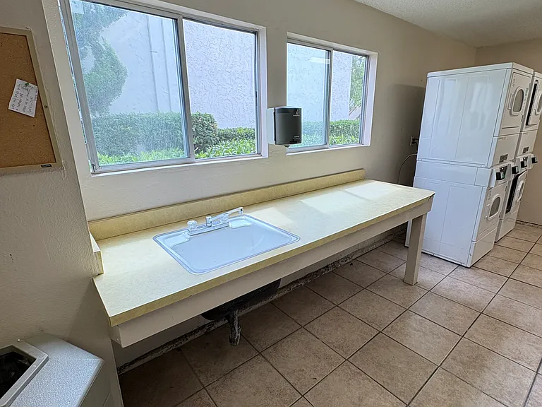 3549 Castle Glen Dr #211 — Photo 14