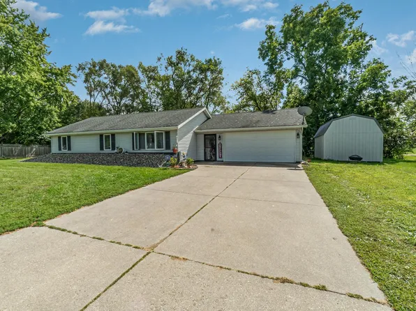 121 Crane St, Alma, MI 48801