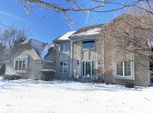 14645 W Meadowshire Dr, New Berlin, WI 53151
