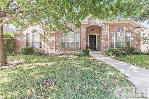 1st image of 2820 Bluffview Dr