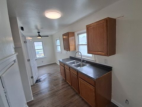 3rd image of 379 W Stewart St