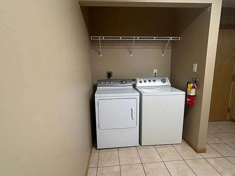 730 Michael St — Photo 9
