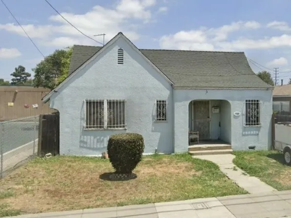 712 N Van Ness Ave, Compton, CA 90221