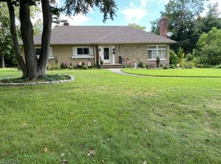 245 Rock Rd, Ridgewood, NJ 07450