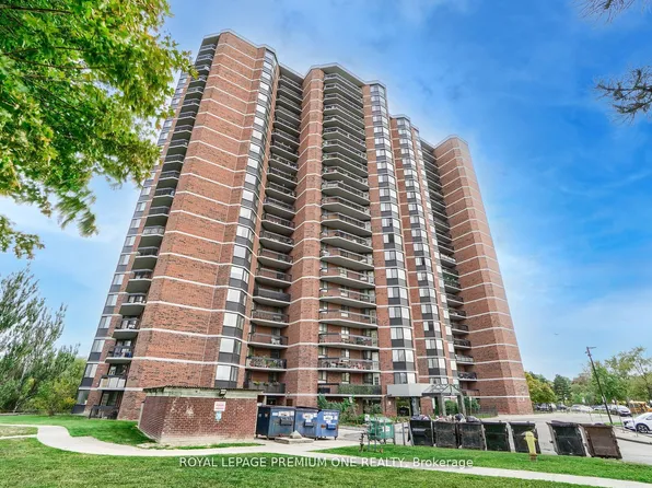 236 Albion Rd #310, Toronto, ON M9W 6A6