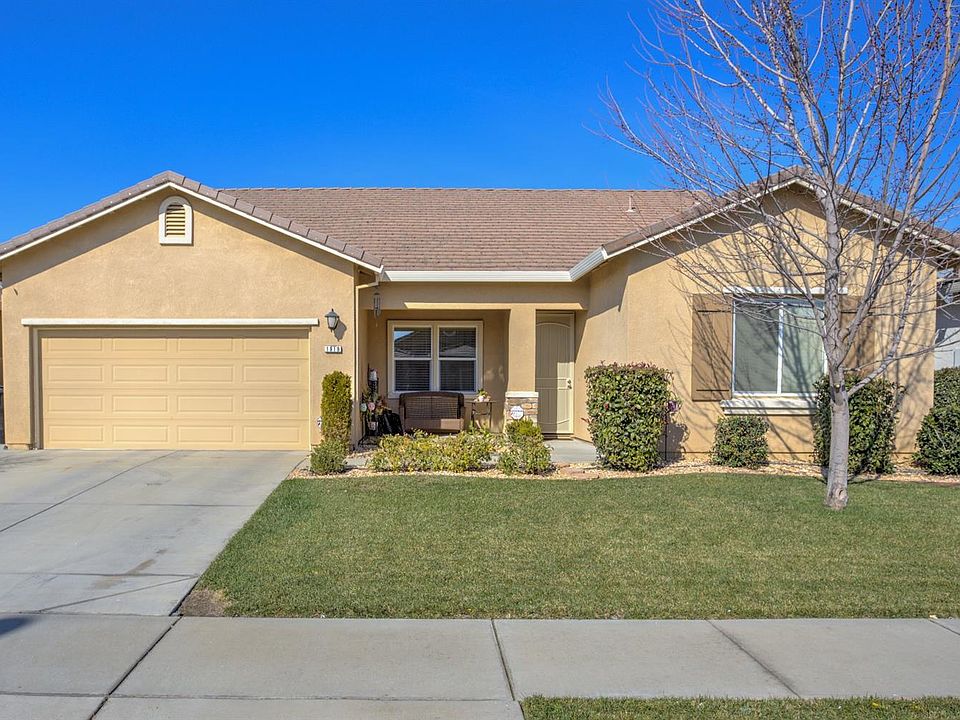 2nd image of 1919 Bridlewood Dr